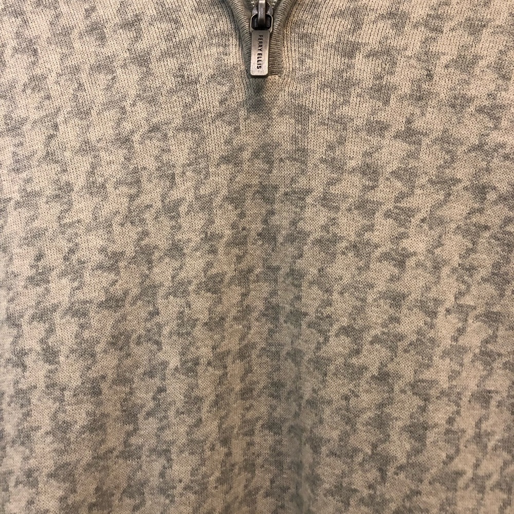 Perry Ellis Sweater - Picture 3 of 6